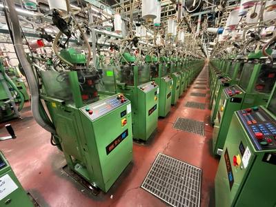 Overzichtsfoto van 1998 Matec HF 2.7S knittingmachine (8x)