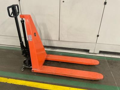 Overview picture of 2017 BT/Toyota HHM100 manual hydraulic high shear palletlifter