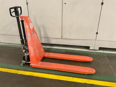 Overview picture of 2015 BT HHM100 manual hydraulic high shear palletlifter