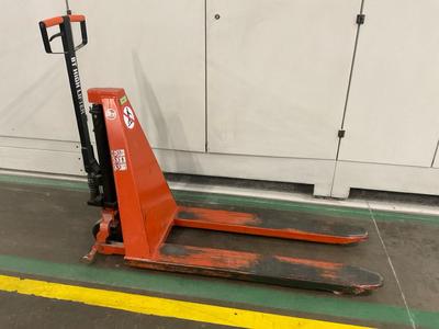Overview picture of BT HL10/3 manual hydraulic high shear palletlifter