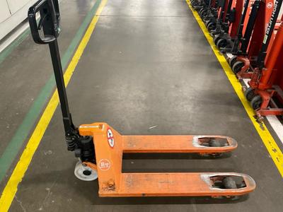 Overview picture of BT manual hydraulic palletlifter