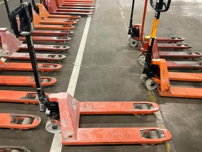 Overview picture of BT manual hydraulic palletlifter