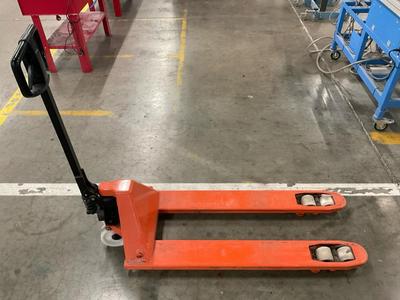 Overview picture of BT manual hydraulic palletlifter