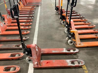 Overview picture of BT manual hydraulic palletlifter
