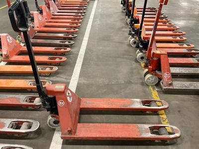 Overview picture of BT manual hydraulic palletlifter