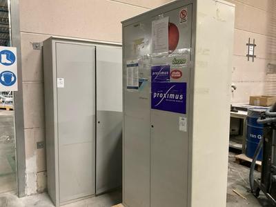 Overview picture of lot various cabinets