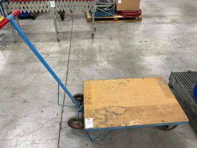 Overview picture of storage platform with boom