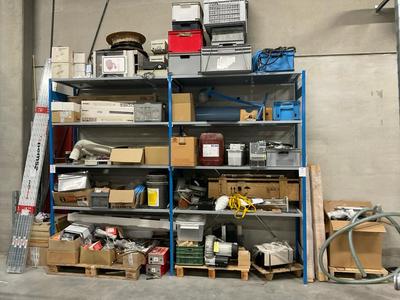 Overzichtsfoto van steel rack, 2 sections, with content