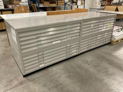 Overzichtsfoto van lot of 2 roller drawers and wooden table cabinet,