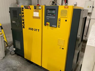 Overzichtsfoto van 2005 Kaeser ASD 37 T SFC Pressed air screw compressor