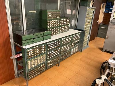 Übersichtsbild von bolts nuts and screws