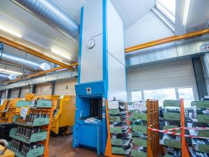 Overview picture of 2004 Lista Megalift FSE paternoster cabinet