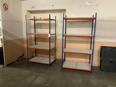 Immagine panoramica di storage racks