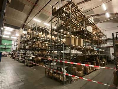 Immagine panoramica di (10x) pallet racking
