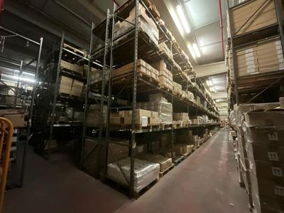 Immagine panoramica di pallet racks