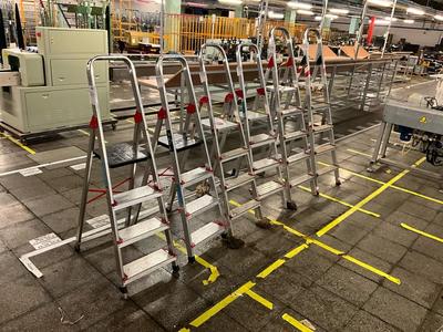 Overview picture of (6x) step ladder