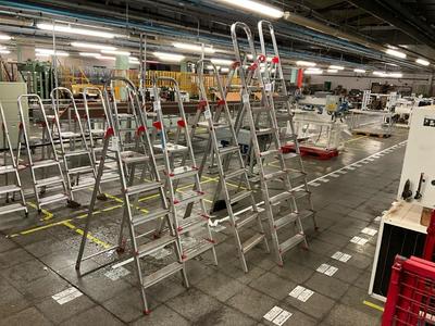 Overview picture of (6x) step ladder