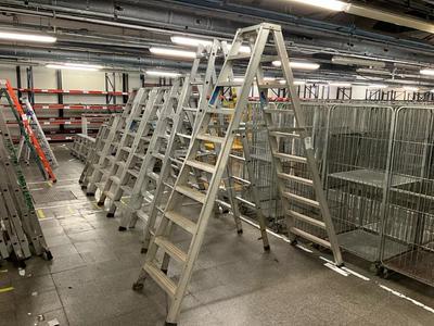 Overview picture of (8x) step ladder