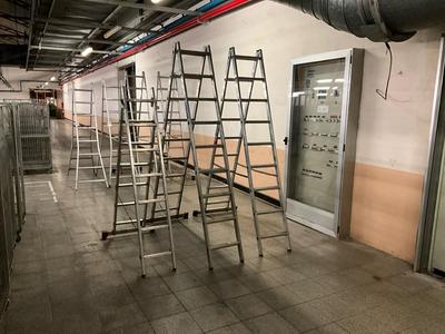 Overview picture of (6x) step ladder