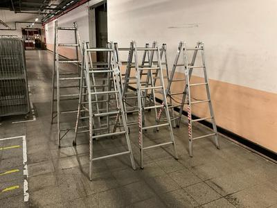 Overview picture of (7x) step ladder