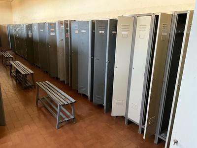 Immagine panoramica di (10x) llansola lockers