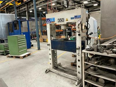Immagine panoramica di 1995 Rudolf Frey 911/A hydraulic press