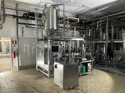 Imagen general de 2010 Auteco Quadro PHE cream degassing, processing & filling station