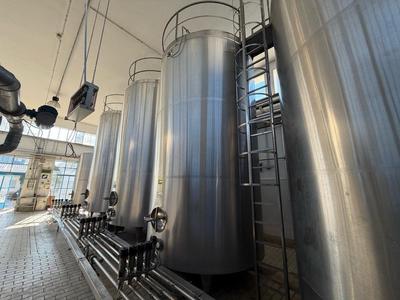 Imagen general de Gamma s/s vertical storage tank 20.000L