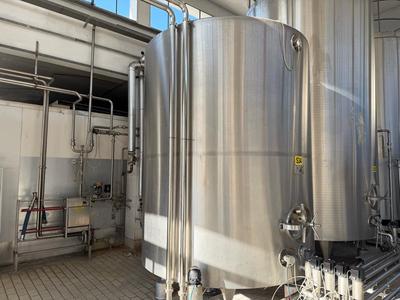 Imagen general de Gamma s/s vertical storage tank 10.000L