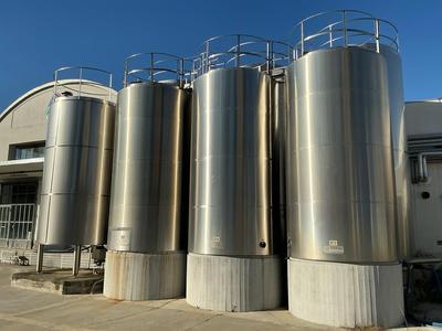 Immagine panoramica di O.L.R.A-Inox s/s vertical storage tank 20.000L