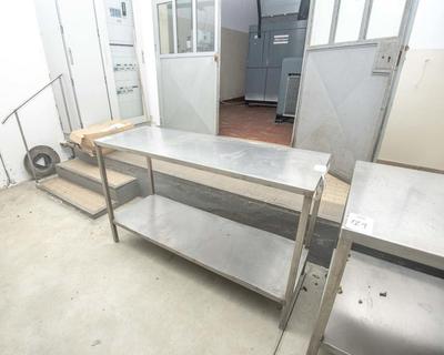 Imagen general de Stainless steel bench