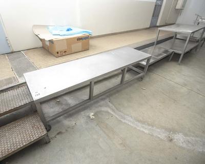 Overview picture of Stainless steel bench