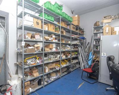 Photo d'aperçu de Warehouse Racks and Materials