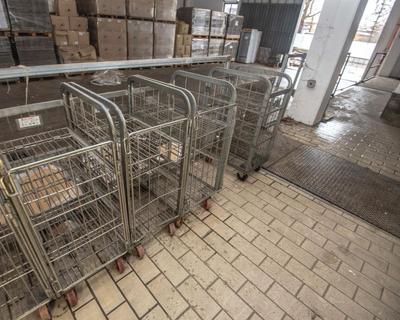 Photo d'aperçu de 4 Steel Carts