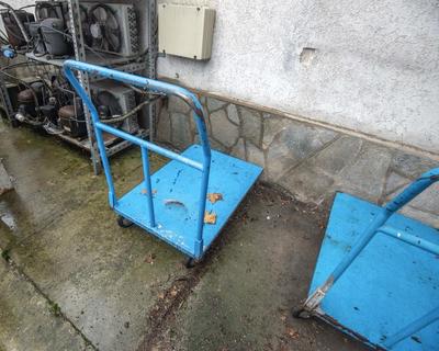 Overview picture of Metal trolley