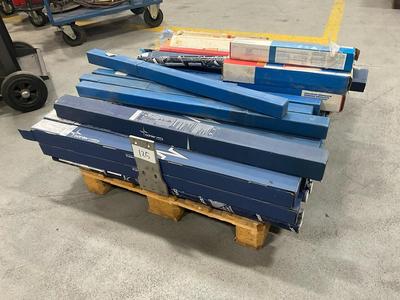 Overzichtsfoto van Various welding electrodes and welding wire
