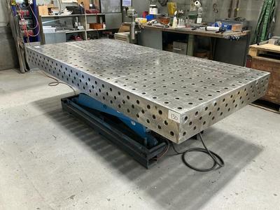 Overzichtsfoto van lifting welding table