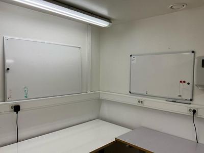 Übersichtsbild von Whiteboard (2x)