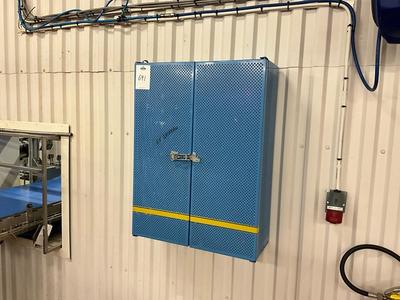 Übersichtsbild von Metall cabinet