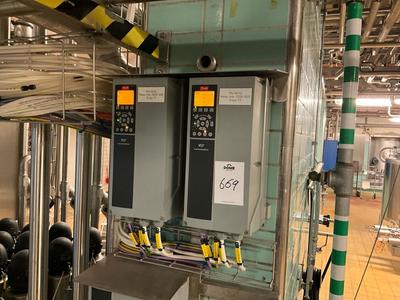 Översiktsbild av Danfoss VLT Frequency converters (2x)