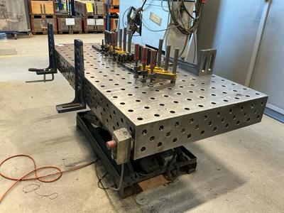 Overzichtsfoto van Lifting welding table