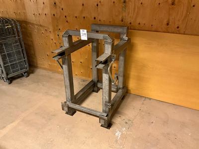 Overview picture of Alignment bench for milk trolleys