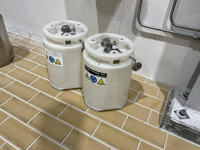 Übersichtsbild von Hydrogen peroxide tanks (2x)