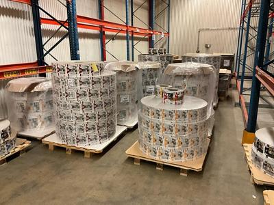 Overview picture of Tetra pak Milk cartons (16x)