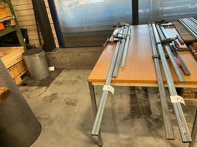 Overzichtsfoto van screw clamps (3x)