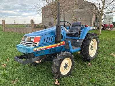 Översiktsbild av Iseki Landhope200 fyrhjulsdriven minitraktor