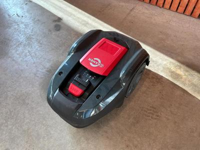 Overview picture of 2022 Cramer RM800 turf robot