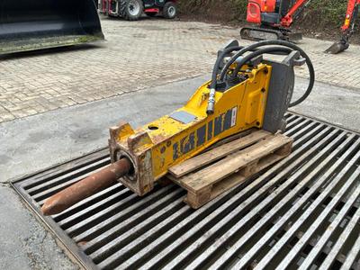Overview picture of Atlas Copco MB 700 Hydraulic breaking hammer