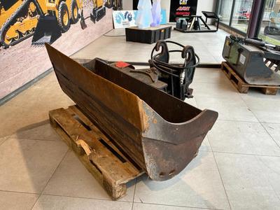 Overview picture of 2013 Cangini 30-55 A tilting bucket