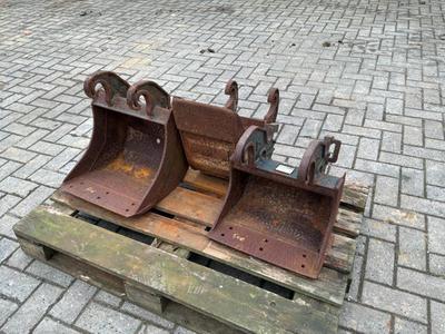 Overview picture of Excavator buckets (3x)
